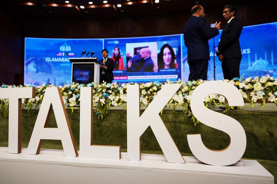 Middle East Tensions: Iran-US Talks Continue.webp