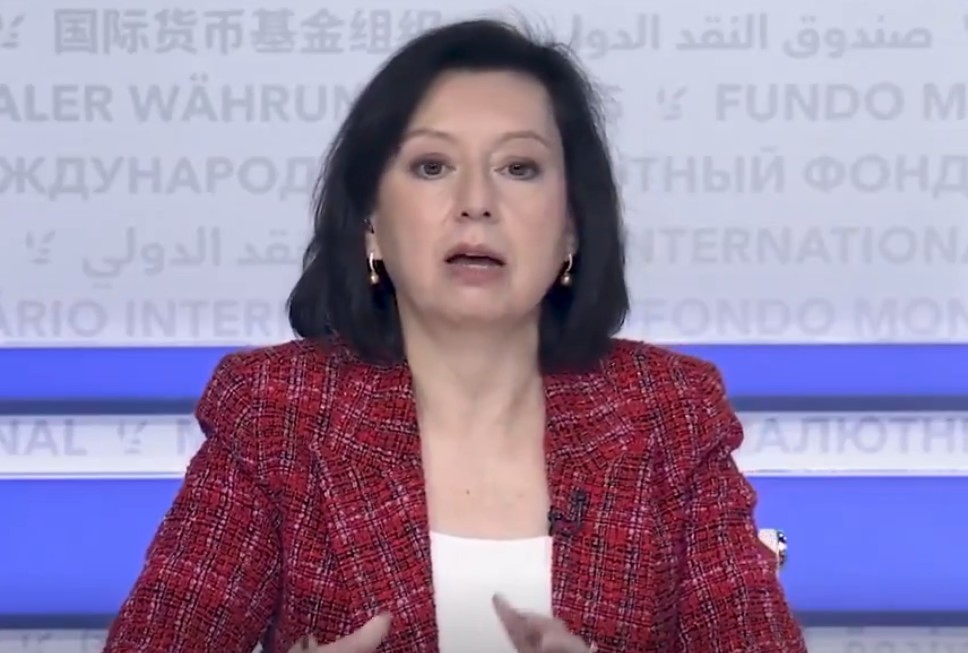 Pakistan's EFF Review Discussions Scheduled with IMF.webp