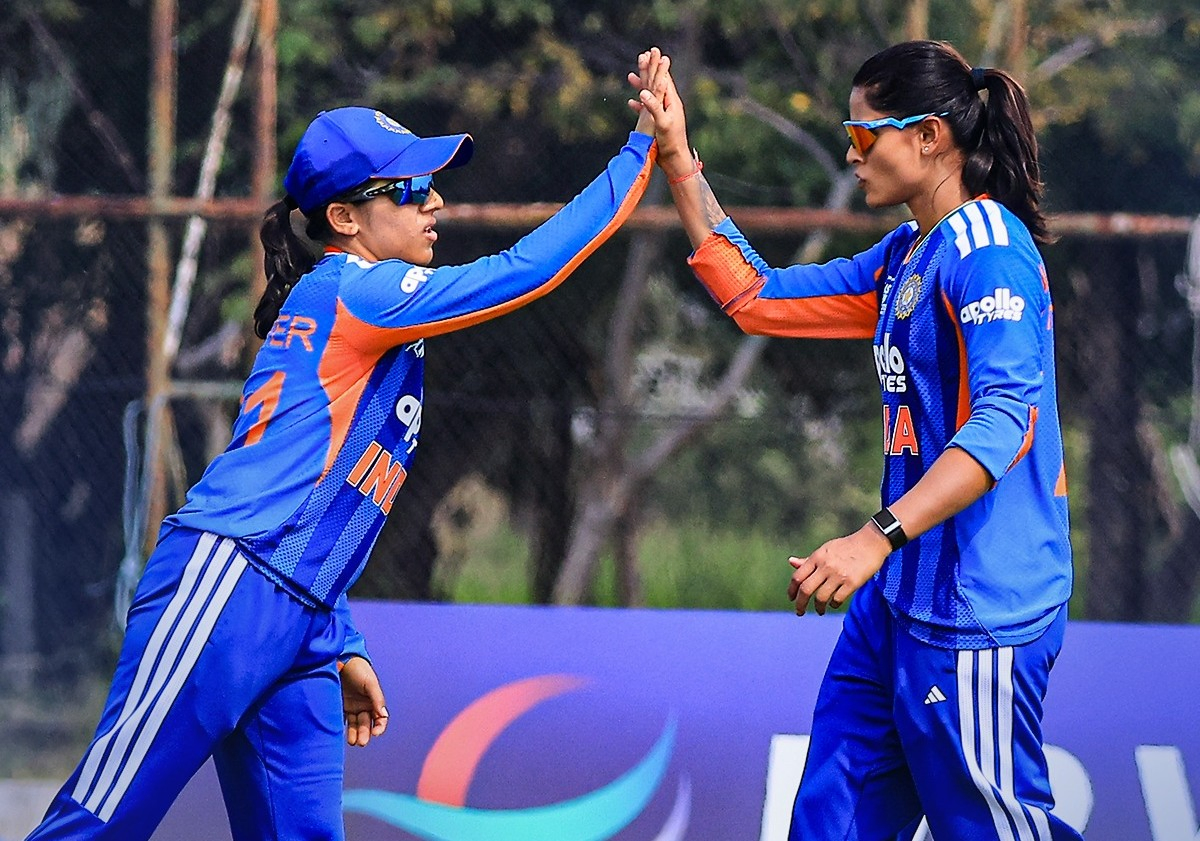 India A Advance to Women's Asia Cup Final After Victory.webp