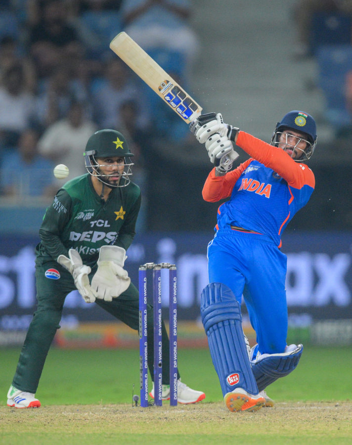 India vs. Pakistan: Colombo Gears Up for Cricket's Biggest Rivalry.webp