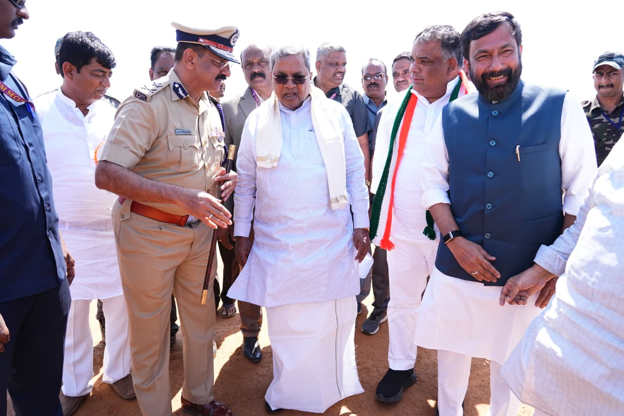 Siddaramaiah Defends Position Amid High Command Concerns.webp