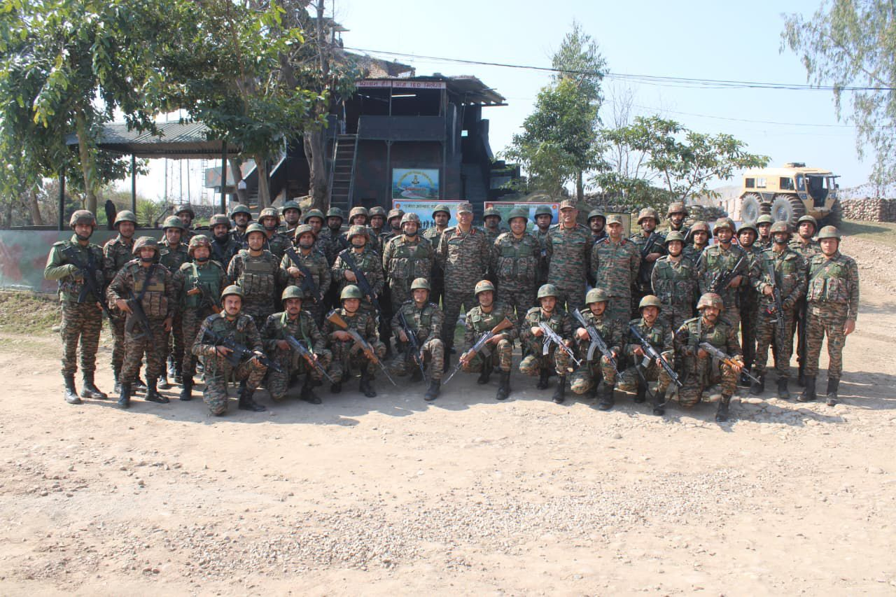 GOC Inspects Pallanwala Sector Border Security.webp GOC Inspects Pallanwala Sector Border Security.webp