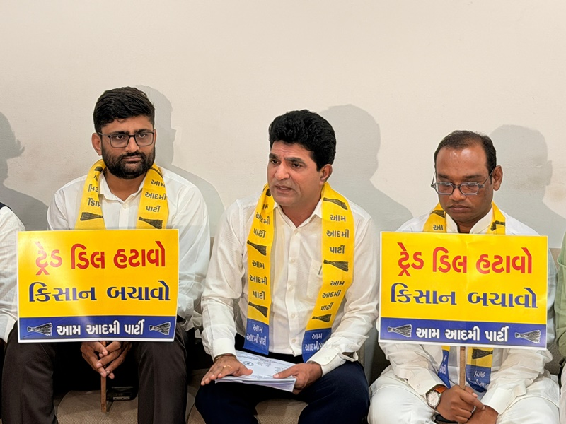 Internal Tensions Rise in Gujarat AAP Amid Resignations.webp