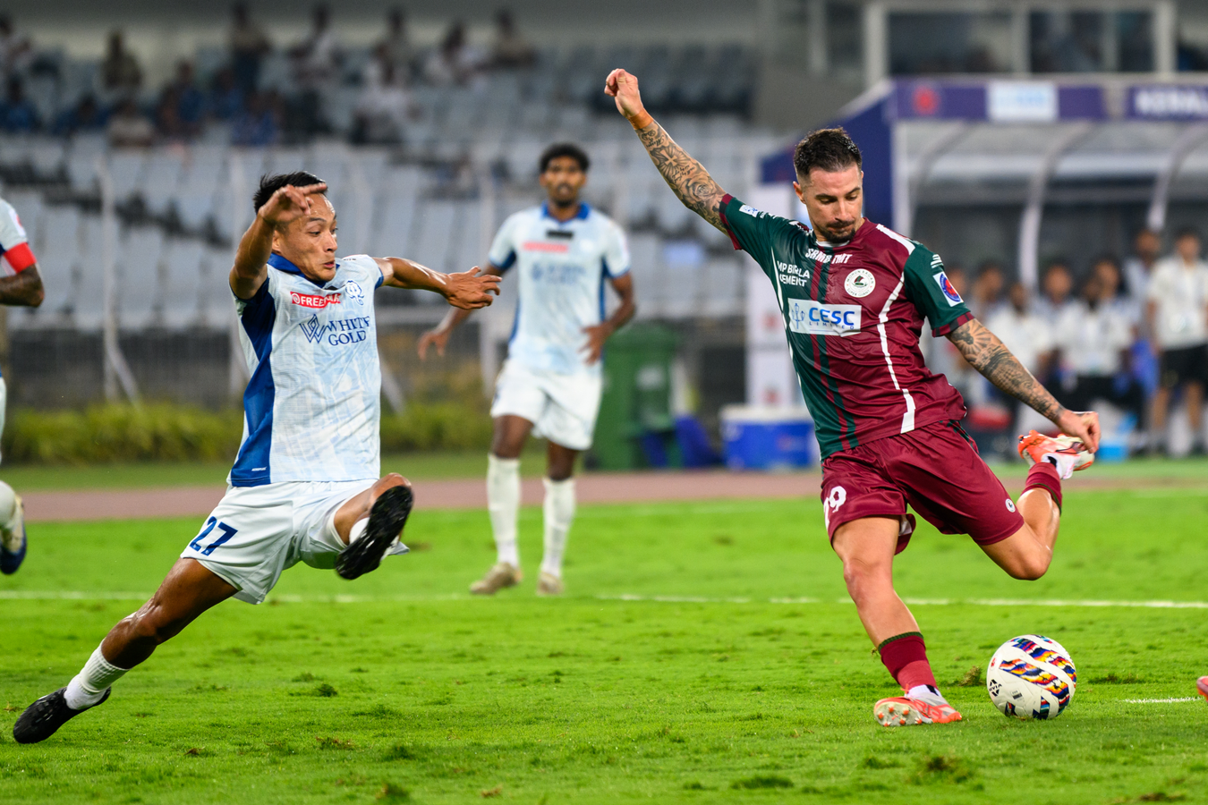 Mohun Bagan SG Defeat Kerala Blasters in ISL 2025-26 Opener.webp