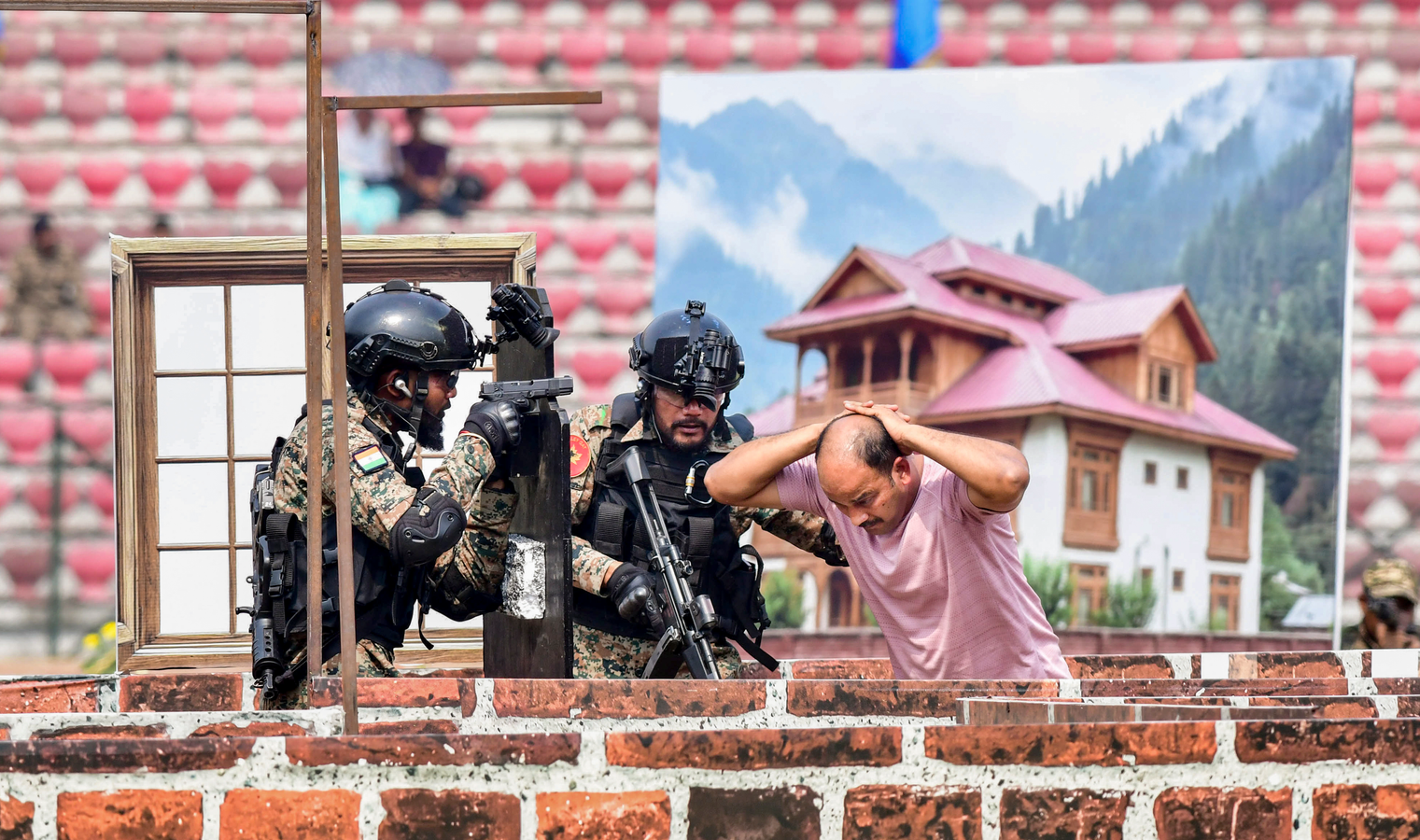 Naxal Elimination Mission: Deadline Set, CRPF Operations Intensify.webp