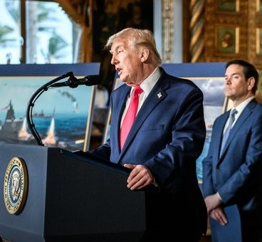 Trump Highlights Economic Gains and Infrastructure Projects at Dinner.webp