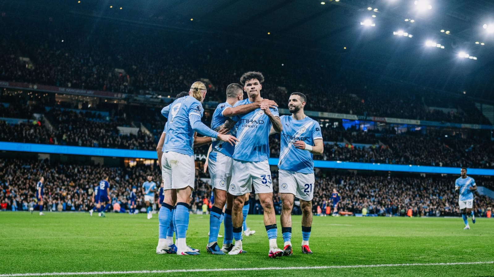 Key Premier League Results: City's Victory, Leeds' Draw, and Burnley's Draw.webp