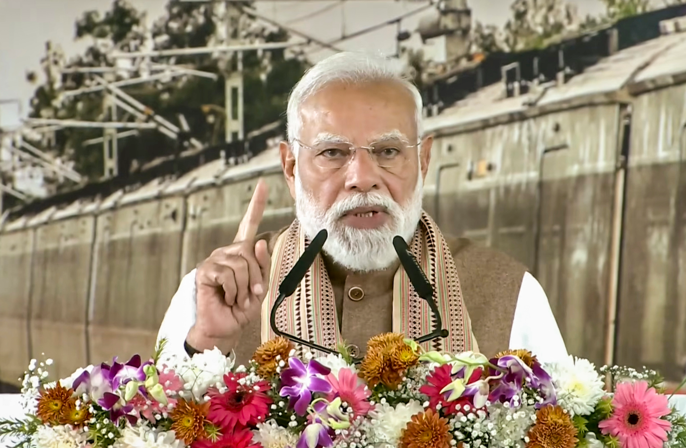 Thread 'Modi Inaugurates Meerut Projects, Emphasizes Regional Transformation'
