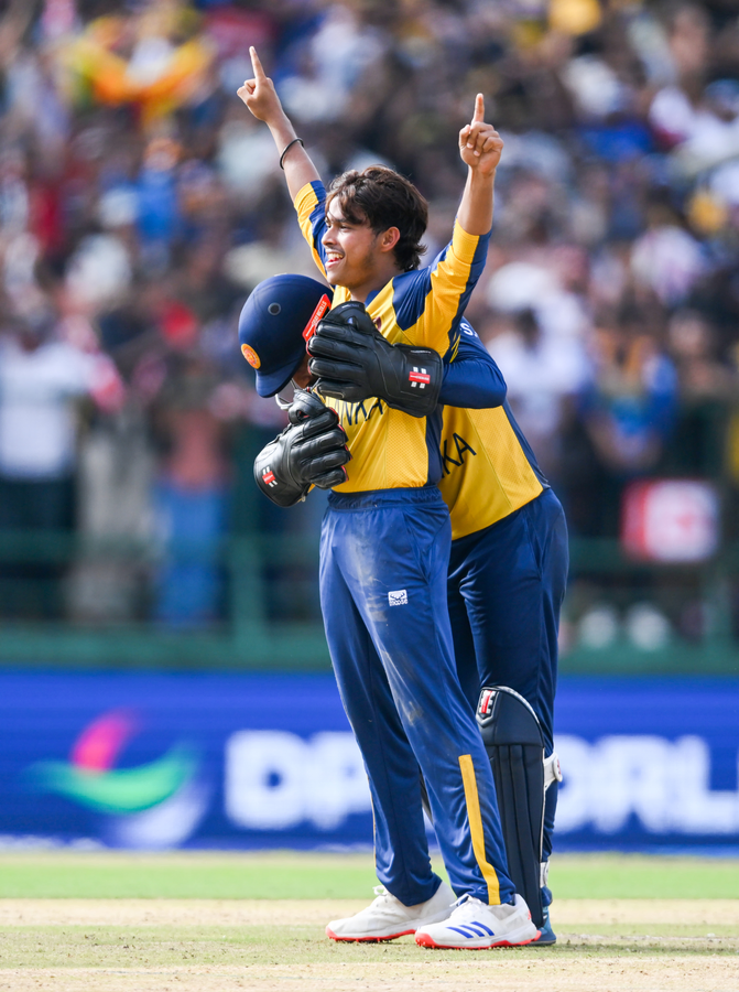 T20 World Cup: Sri Lanka Clinch Win with Disciplined Bowling.webp