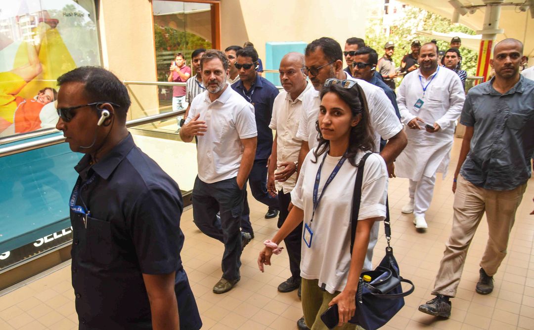 Rahul Gandhi Watches 'Phule' Biopic in Patna, Faces Crowd Chaos Outside Hall