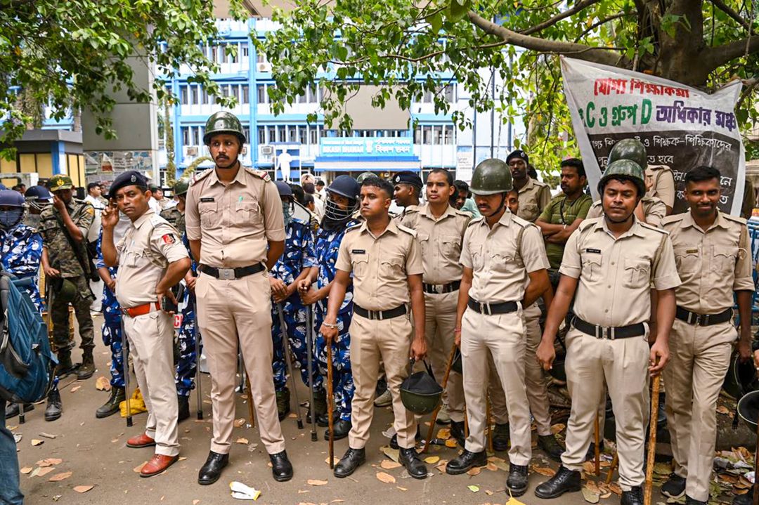 Protests Intensify in Kolkata as Sacked SSC Teachers Continue Sit-In for Third Day